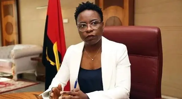 Vera Daves, Ministra das Finanças de Angola